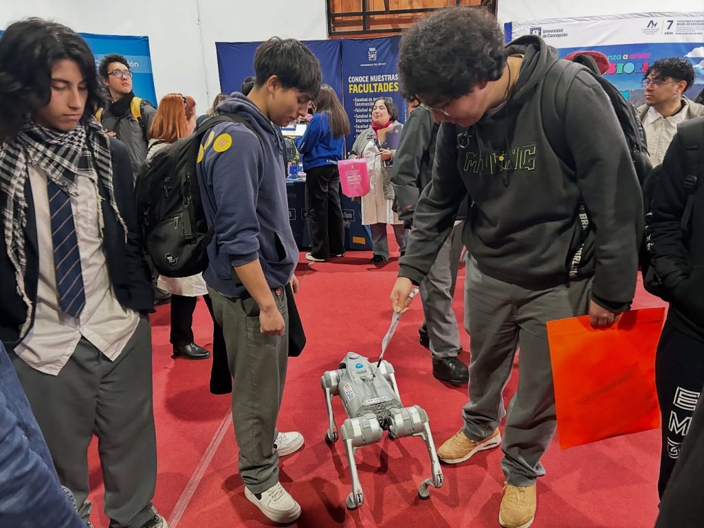 ¡La Feria Vocacional 2025 llegó a nuestro Liceo!